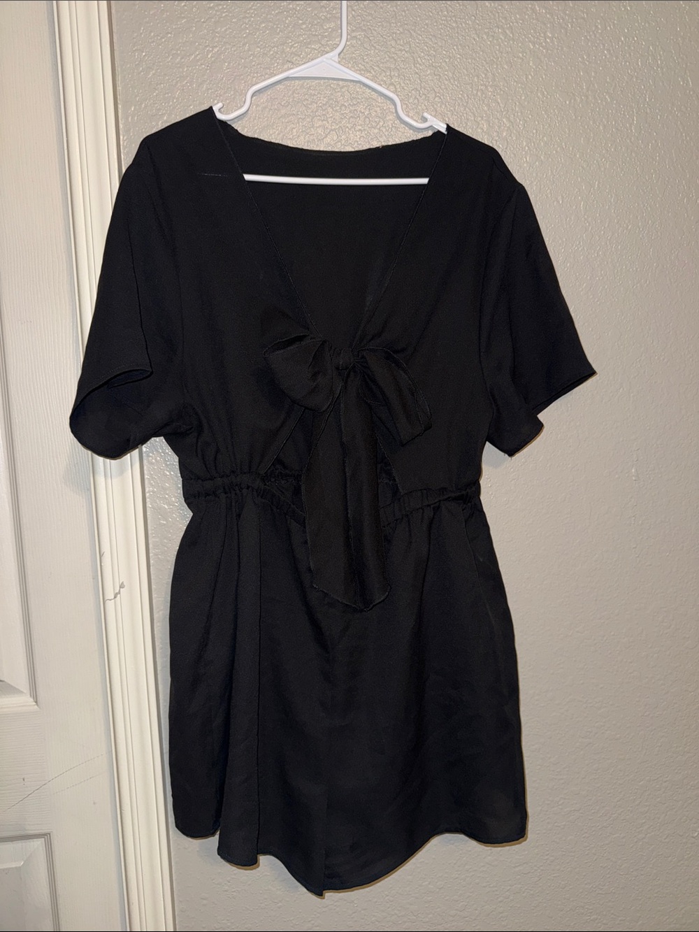 SHEIN Black Tie-Front Short Romper